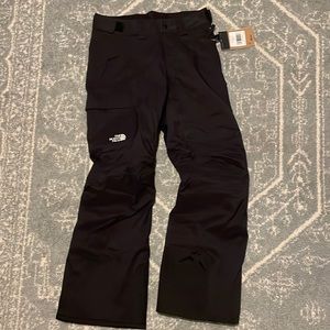 NWT North Face Women's Freedom Insulated Pant (Short)